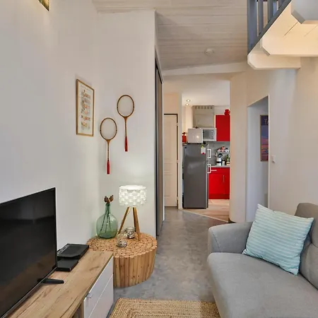 Jolie Maisonnette De 60 M2, à Quelques Pas De La *